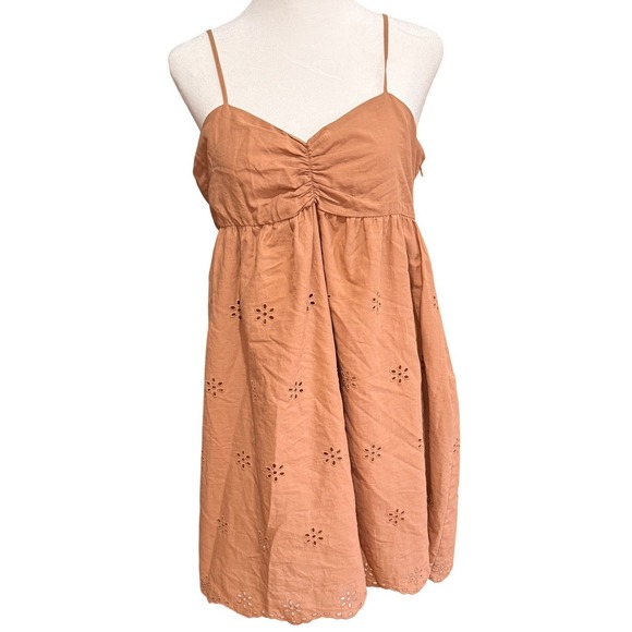 Love Tree Dresses & Skirts - NWT Love Tree Terracotta Eyelet Mini Dress Adjustable Straps M Boho Girlhood